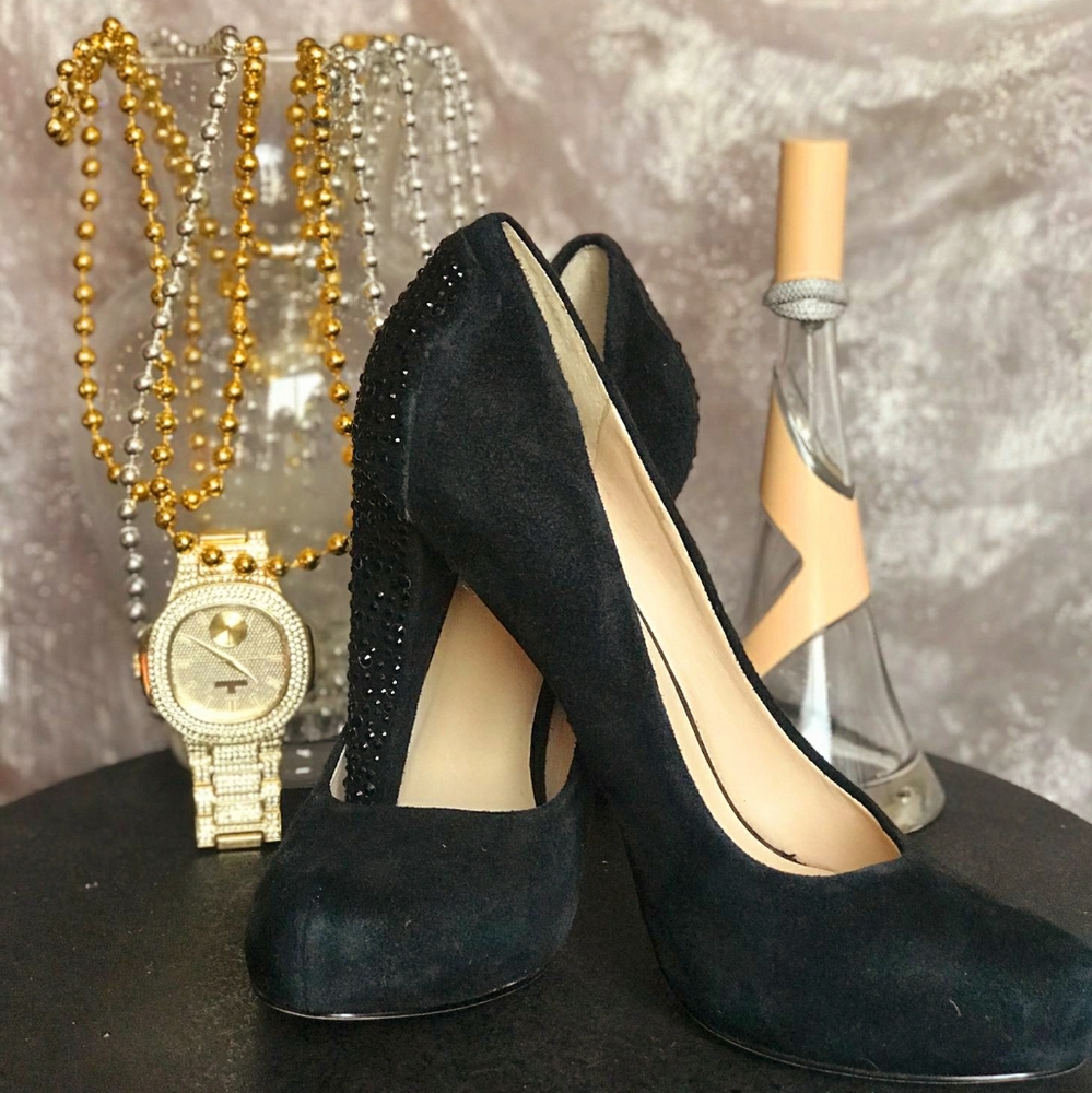 Shoes - Picture 2 of 3